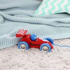 Rennauto zum Nachziehen aus Holz