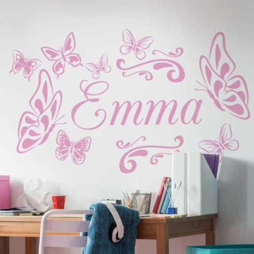 personalisiertes wandtattoo mit Schmetterlingen