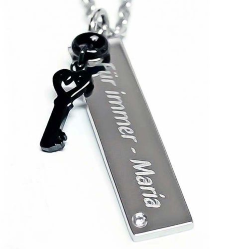 Anhänger mit Gravur Schlüssel schwarz