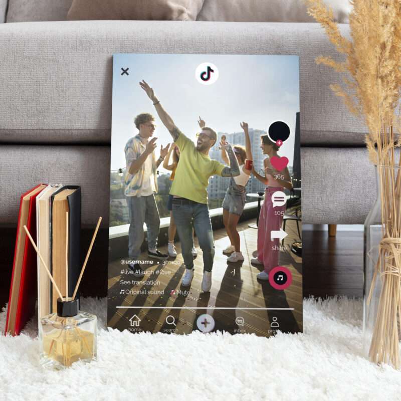 Tik Tok Leinwandbild personalisiert