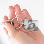 Bild von   schluesselanhaenger fotogravjpg | fotogeschenkideende 🎀 Geschenke mit eigenem Foto Motiv o Text