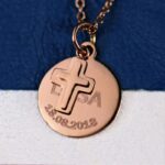 Bild von   halskette mit gravur kreuz ajpg | fotogeschenkideende 🎀 Geschenke mit eigenem Foto Motiv o Text