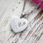 Bild von   herz anhaenger kette mit gravujpg | fotogeschenkideende 🎀 Geschenke mit eigenem Foto Motiv o Text