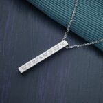 Bild von   kette mit stabanhaenger gravjpg | fotogeschenkideende 🎀 Geschenke mit eigenem Foto Motiv o Text