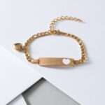 Bild von   armband mit gravur initialenjpg | fotogeschenkideende 🎀 Geschenke mit eigenem Foto Motiv o Text