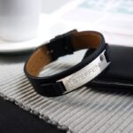 Bild von   schwarzes lederarmband mit grajpg | fotogeschenkideende 🎀 Geschenke mit eigenem Foto Motiv o Text