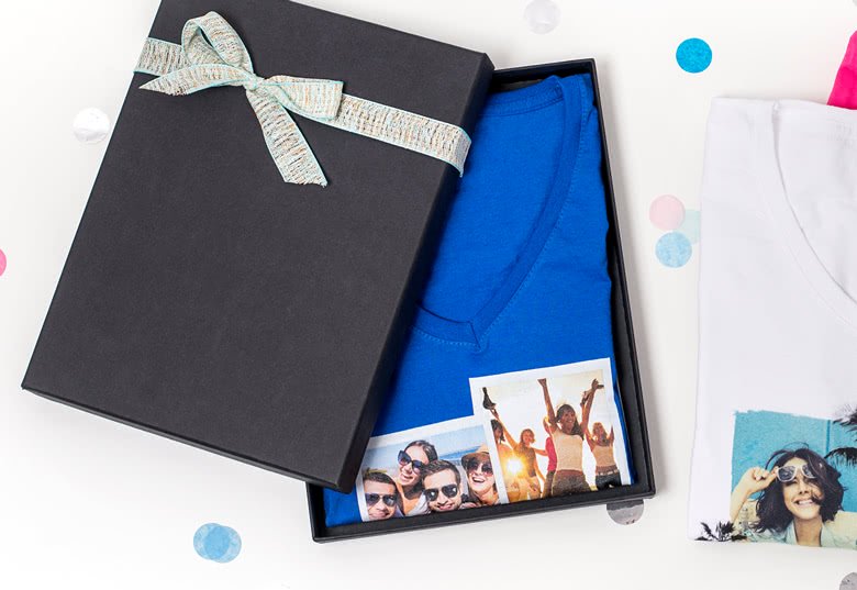 Bild von   frauen t shirt korallenblau rajpg | fotogeschenkideende 🎀 Geschenke mit eigenem Foto Motiv o Text