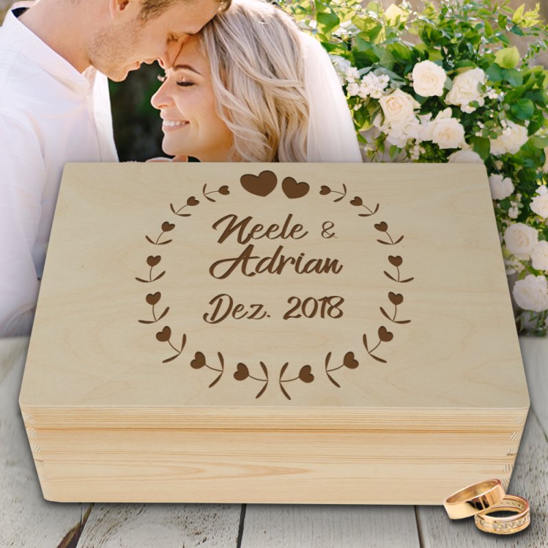 Bild von   gravierte holzkiste zur hochzepng | fotogeschenkideende 🎀 Geschenke mit eigenem Foto Motiv o Text