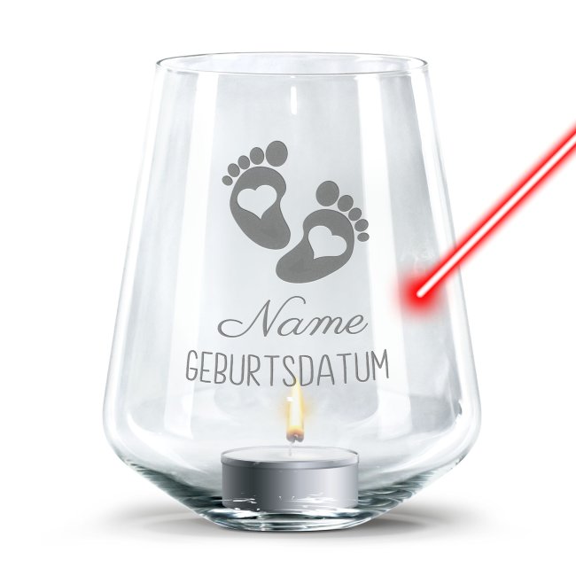 Graviertes Windlicht zur Geburt - Füßchen - mit Name und Geburtsdatum